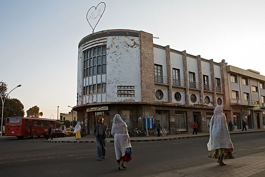 16   Bar Zilli   Asmara